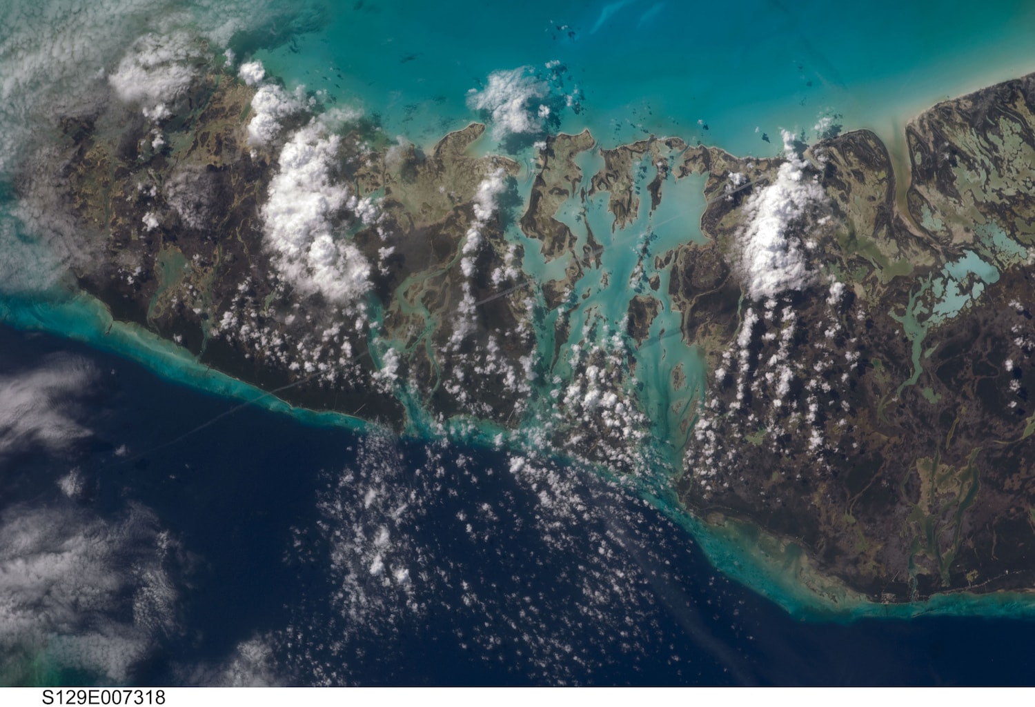 The shape of the ocean: deep waters and their movement