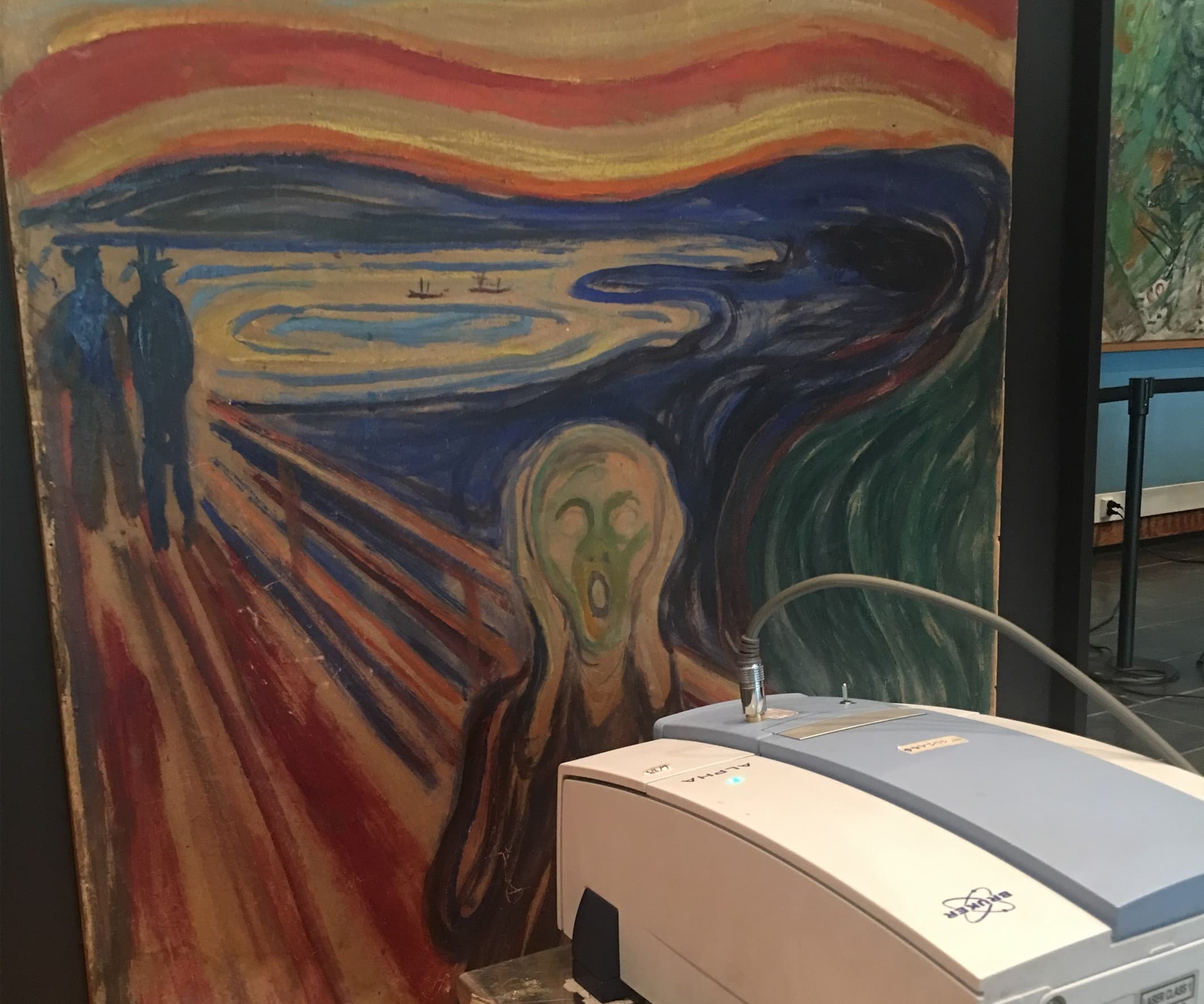 Saving the cadmium yellow pigments in The Scream