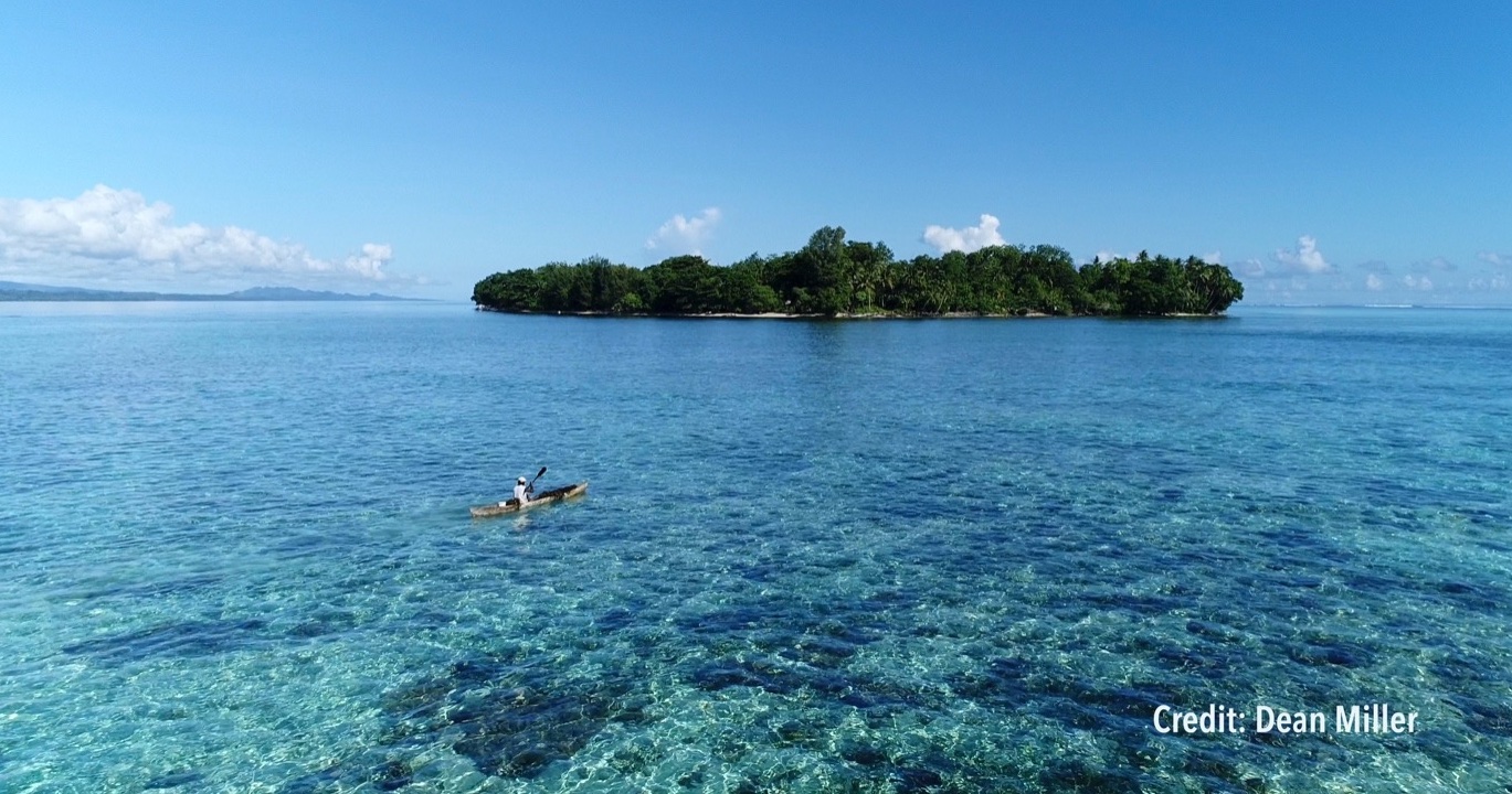 An atoll island in the Manus Province of Papua New Guinea